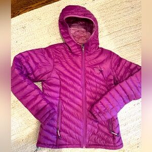 Like new purple mountain hardware hooded jacket. Perfect for Fall/Winter.